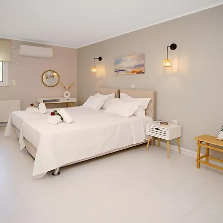 Messinian Seaview Retreat Apartment Kyparissia Exterior photo