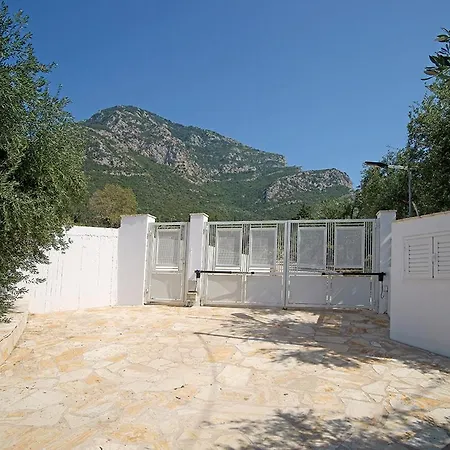 Messinian Seaview Retreat Apartment Kyparissia Exterior photo